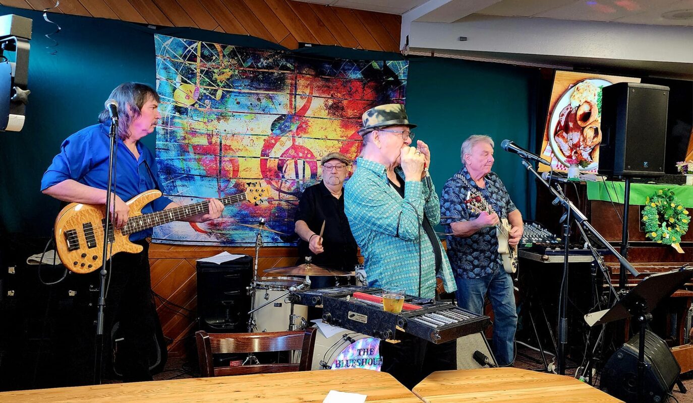 Blueshounds at the Blackbird!