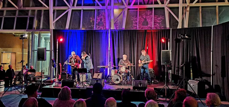 The Blueshounds live