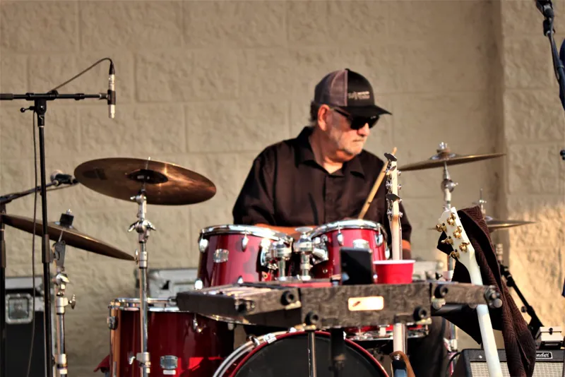 The Blueshounds live